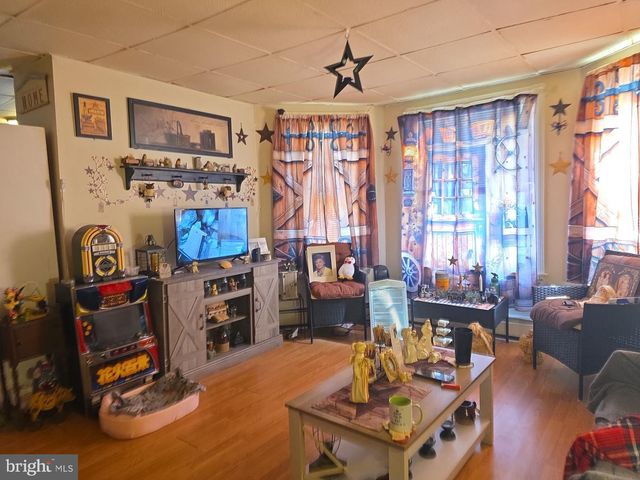 118-120 W MAIN ST W W, Millville, NJ 08332