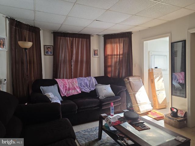 118-120 W MAIN ST W W, Millville, NJ 08332