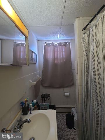 118-120 W MAIN ST W W, Millville, NJ 08332