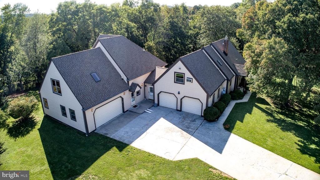 100 RUSSELL RD, PHOENIXVILLE, PA 19460 — photo 3