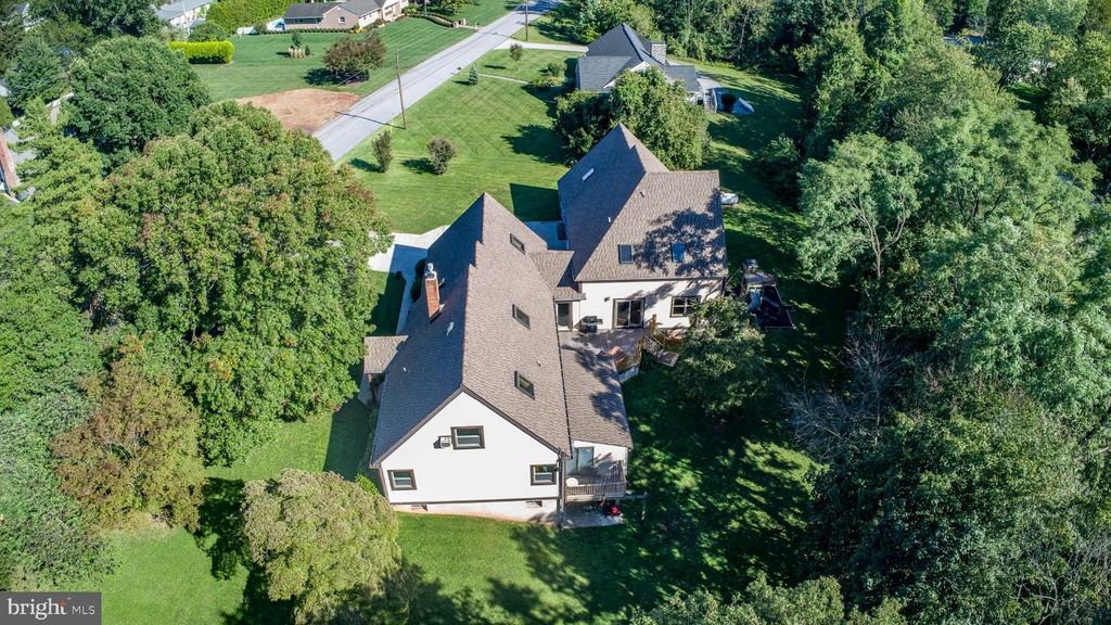 100 RUSSELL RD, PHOENIXVILLE, PA 19460 — photo 4