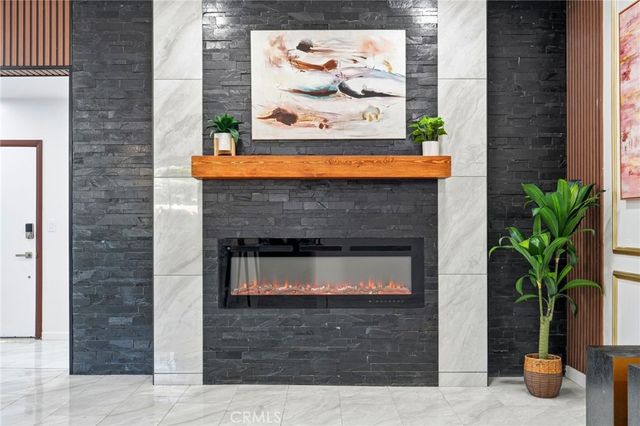 18114 Schoenborn, Northridge, CA 91325