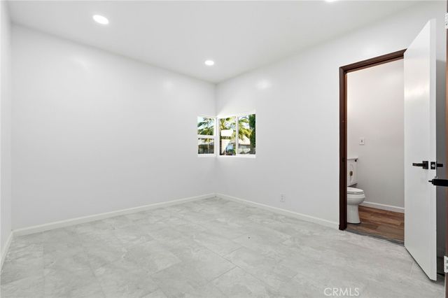 18114 Schoenborn, Northridge, CA 91325
