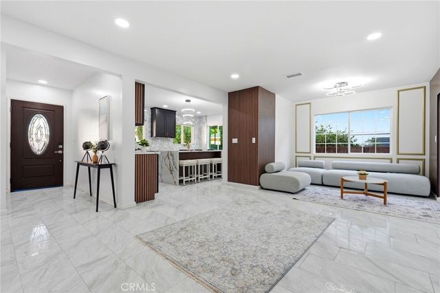 18114 Schoenborn, Northridge, CA 91325