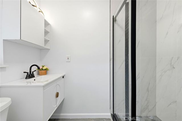 18114 Schoenborn, Northridge, CA 91325