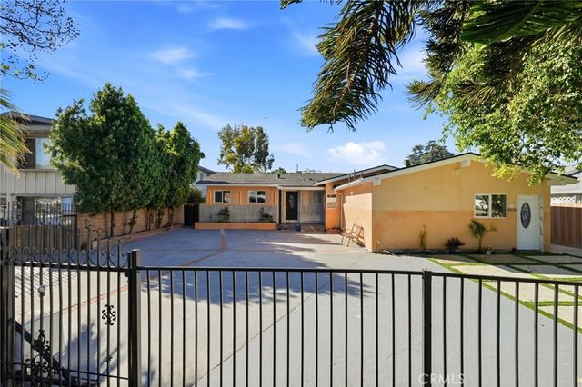 18114 Schoenborn, Northridge, CA 91325
