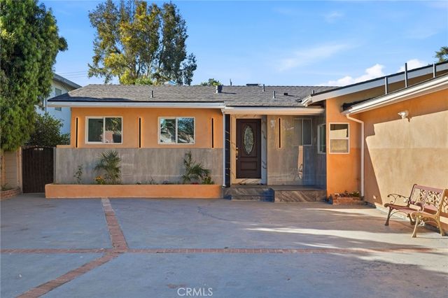 18114 Schoenborn, Northridge, CA 91325