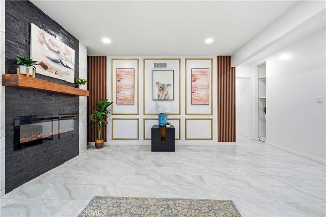 18114 Schoenborn, Northridge, CA 91325