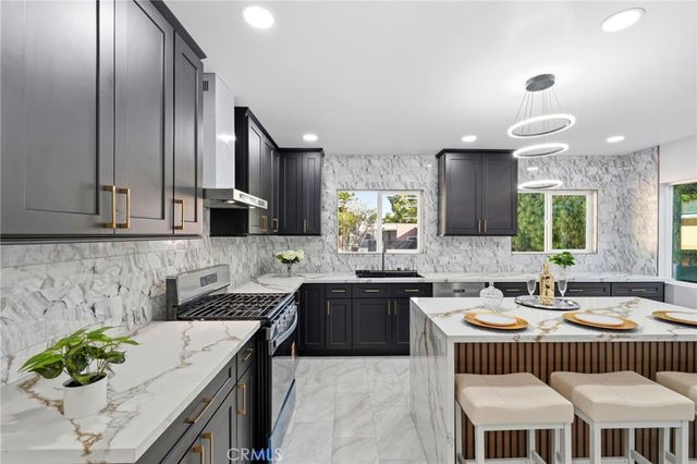 18114 Schoenborn, Northridge, CA 91325