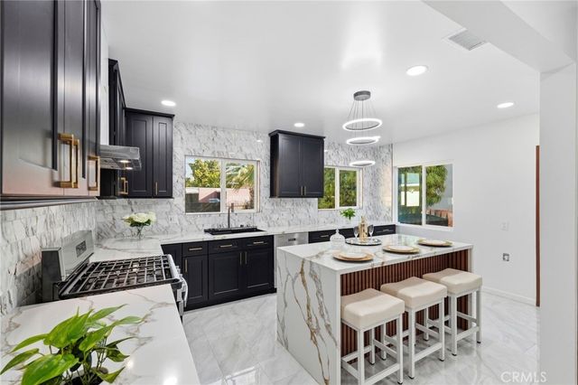 18114 Schoenborn, Northridge, CA 91325