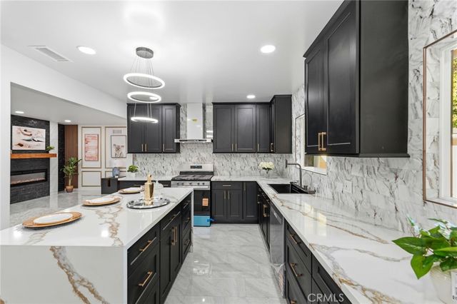 18114 Schoenborn, Northridge, CA 91325