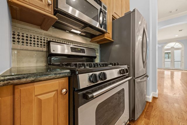 119 Dennis Street, Houston, TX 77006