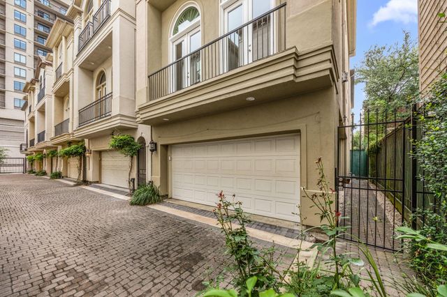119 Dennis Street, Houston, TX 77006