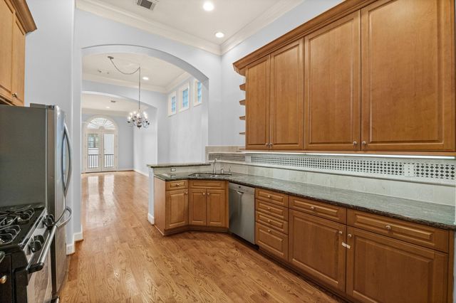 119 Dennis Street, Houston, TX 77006