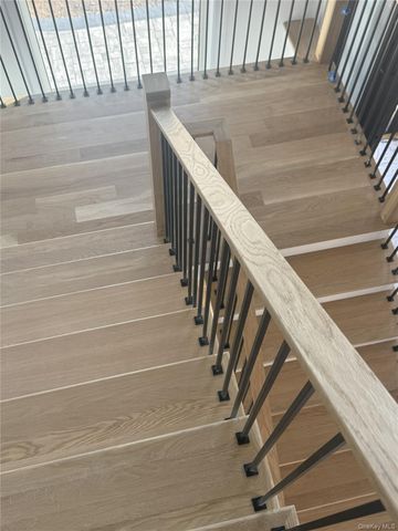 2661 Hyacinth Street, Westbury, NY 11590