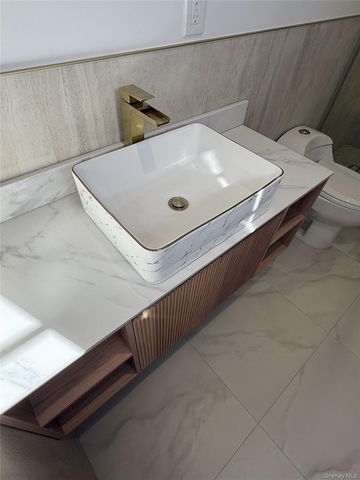 2661 Hyacinth Street, Westbury, NY 11590