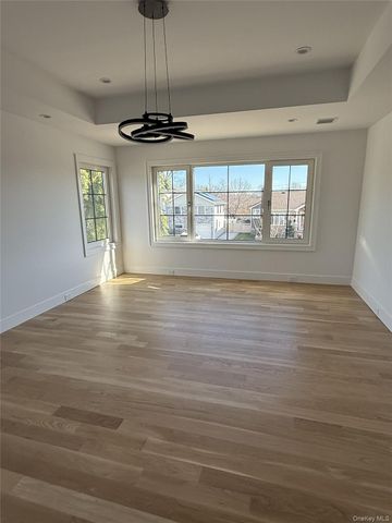 2661 Hyacinth Street, Westbury, NY 11590