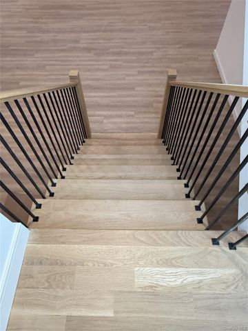 2661 Hyacinth Street, Westbury, NY 11590