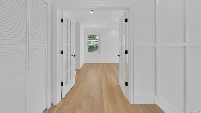 2661 Hyacinth Street, Westbury, NY 11590