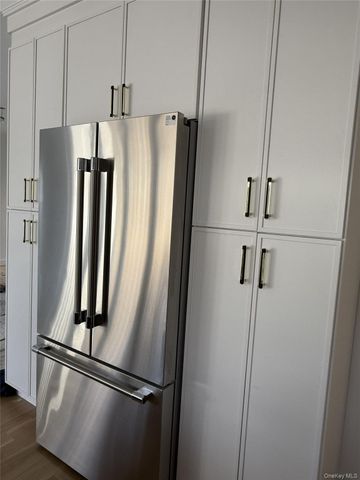 2661 Hyacinth Street, Westbury, NY 11590