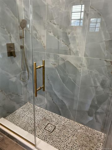 2661 Hyacinth Street, Westbury, NY 11590