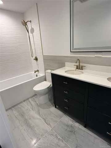 2661 Hyacinth Street, Westbury, NY 11590