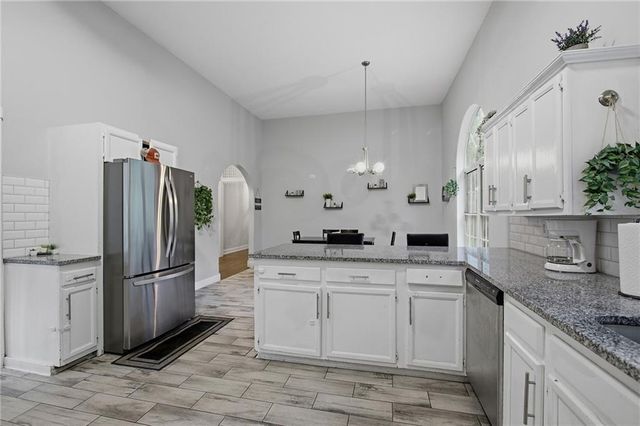 14 Nature Walk Road SW, Rome, GA 30161