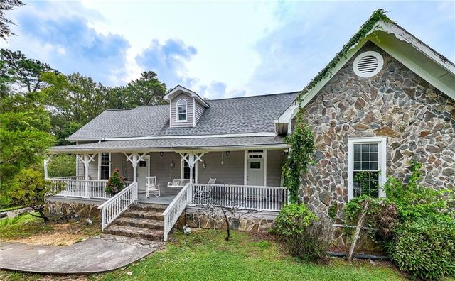 14 Nature Walk Road SW, Rome, GA 30161