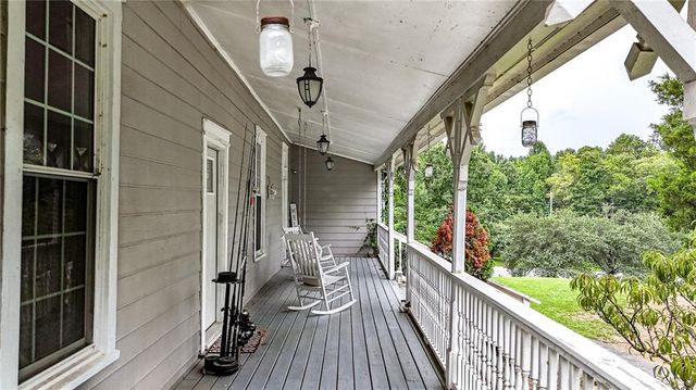 14 Nature Walk Road SW, Rome, GA 30161