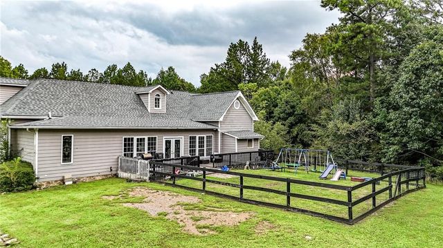 14 Nature Walk Road SW, Rome, GA 30161