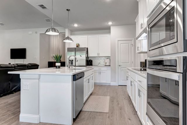 237 Gardenia Drive, Azle, TX 76020