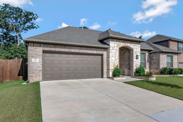 237 Gardenia Drive, Azle, TX 76020