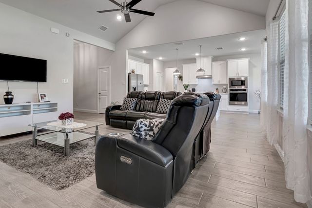 237 Gardenia Drive, Azle, TX 76020