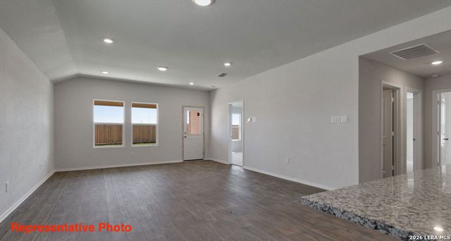 925 Armadillo, Seguin, TX 78155