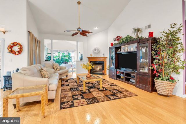 211 BRIGANTINE BLVD, Waretown, NJ 08758