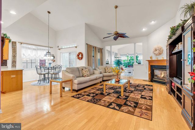 211 BRIGANTINE BLVD, Waretown, NJ 08758