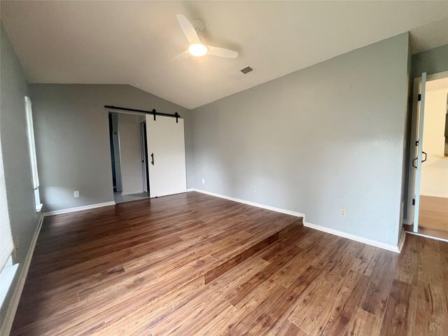 8702 Dawnridge CIR, Austin, TX 78757