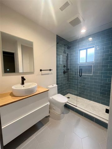 8702 Dawnridge CIR, Austin, TX 78757