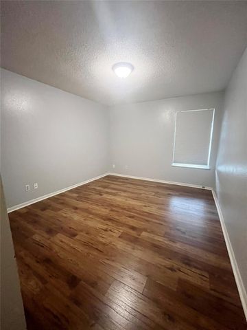 8702 Dawnridge CIR, Austin, TX 78757