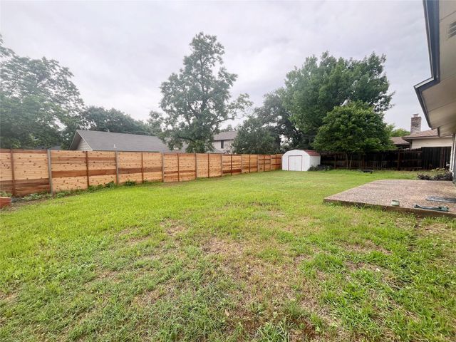 8702 Dawnridge CIR, Austin, TX 78757