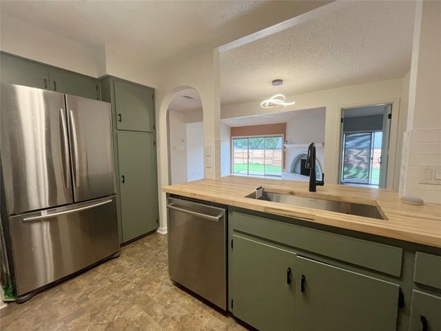 8702 Dawnridge CIR, Austin, TX 78757