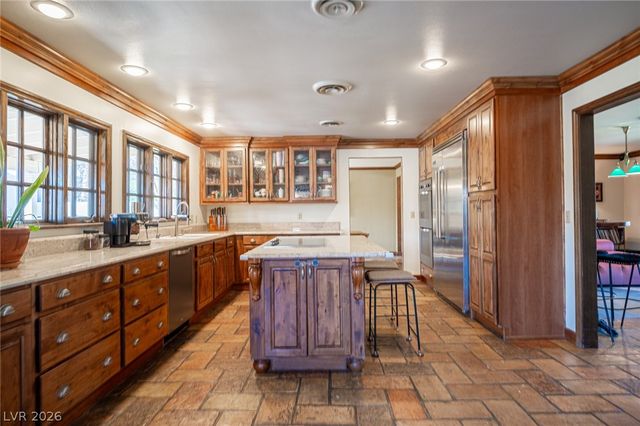 3675 Greencrest Drive, Las Vegas, NV 89121