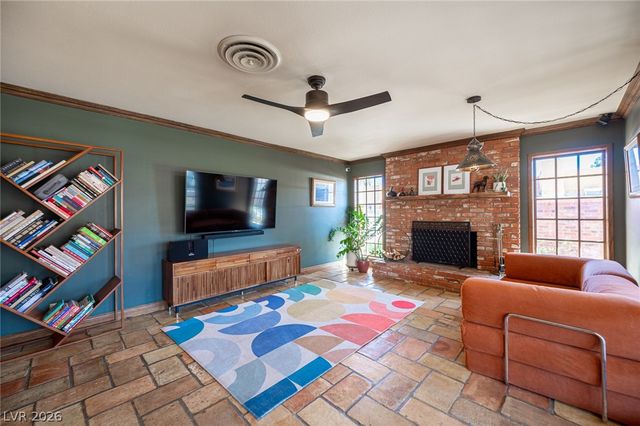 3675 Greencrest Drive, Las Vegas, NV 89121