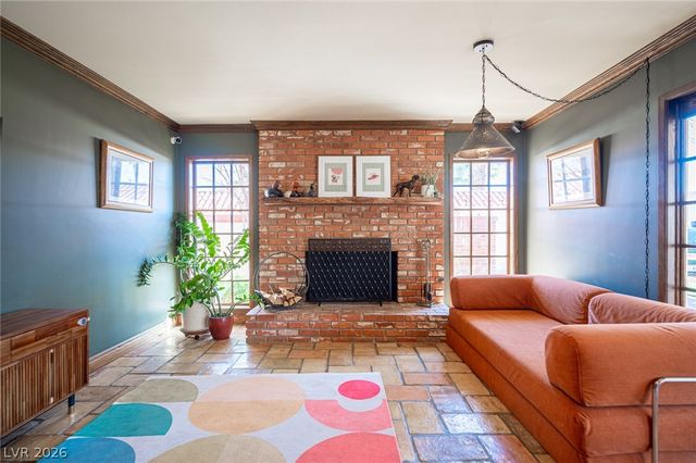 3675 Greencrest Drive, Las Vegas, NV 89121