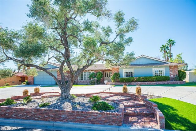 3675 Greencrest Drive, Las Vegas, NV 89121