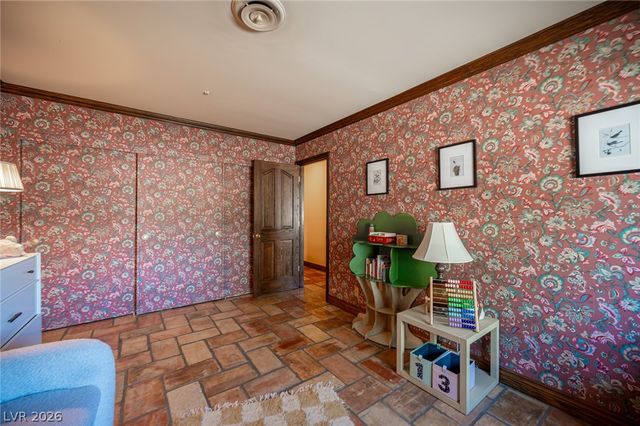 3675 Greencrest Drive, Las Vegas, NV 89121