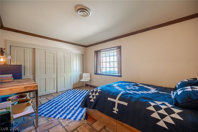 3675 Greencrest Drive, Las Vegas, NV 89121