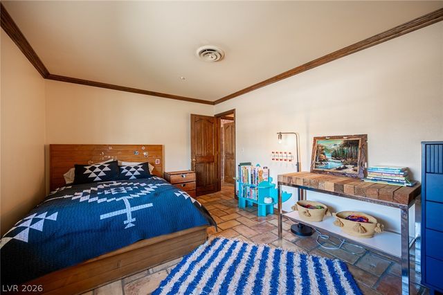 3675 Greencrest Drive, Las Vegas, NV 89121