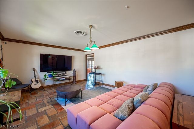 3675 Greencrest Drive, Las Vegas, NV 89121