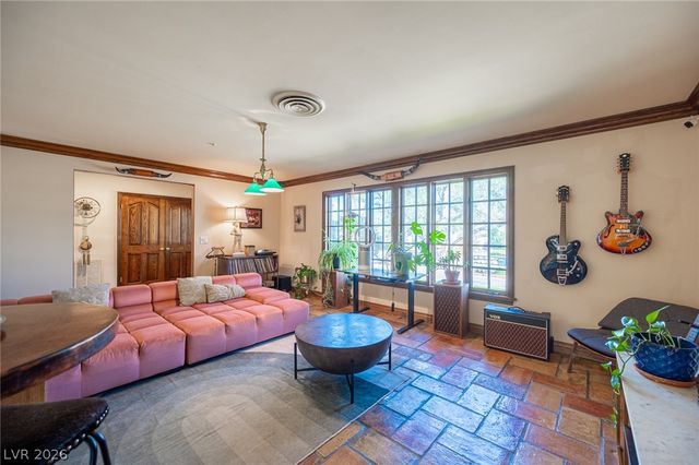 3675 Greencrest Drive, Las Vegas, NV 89121